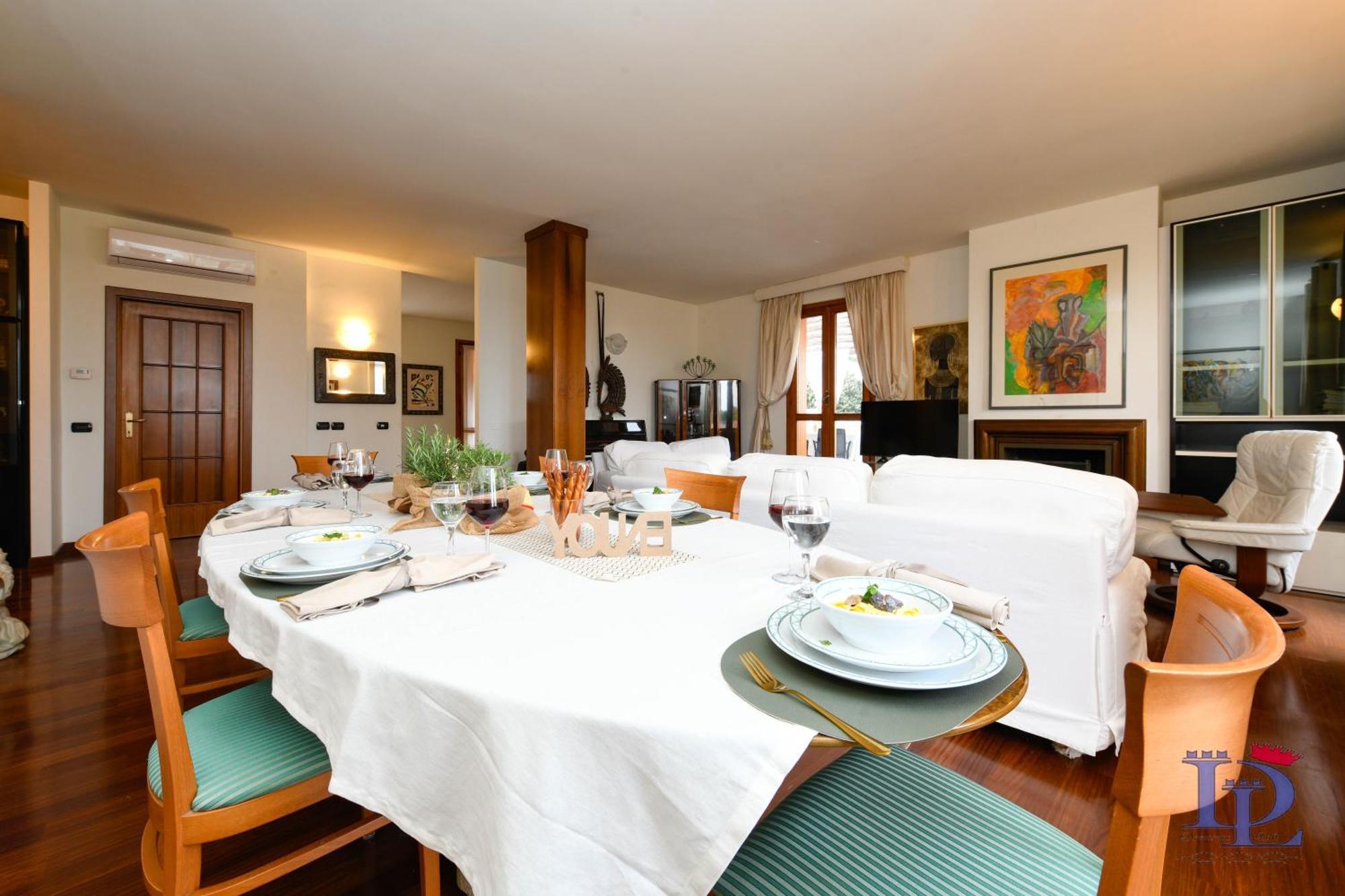 Desenzanoloft Official Partner Marriott Homes & Villas - Gardastar La Stella Del Lago Desenzano del Garda Eksteriør bilde