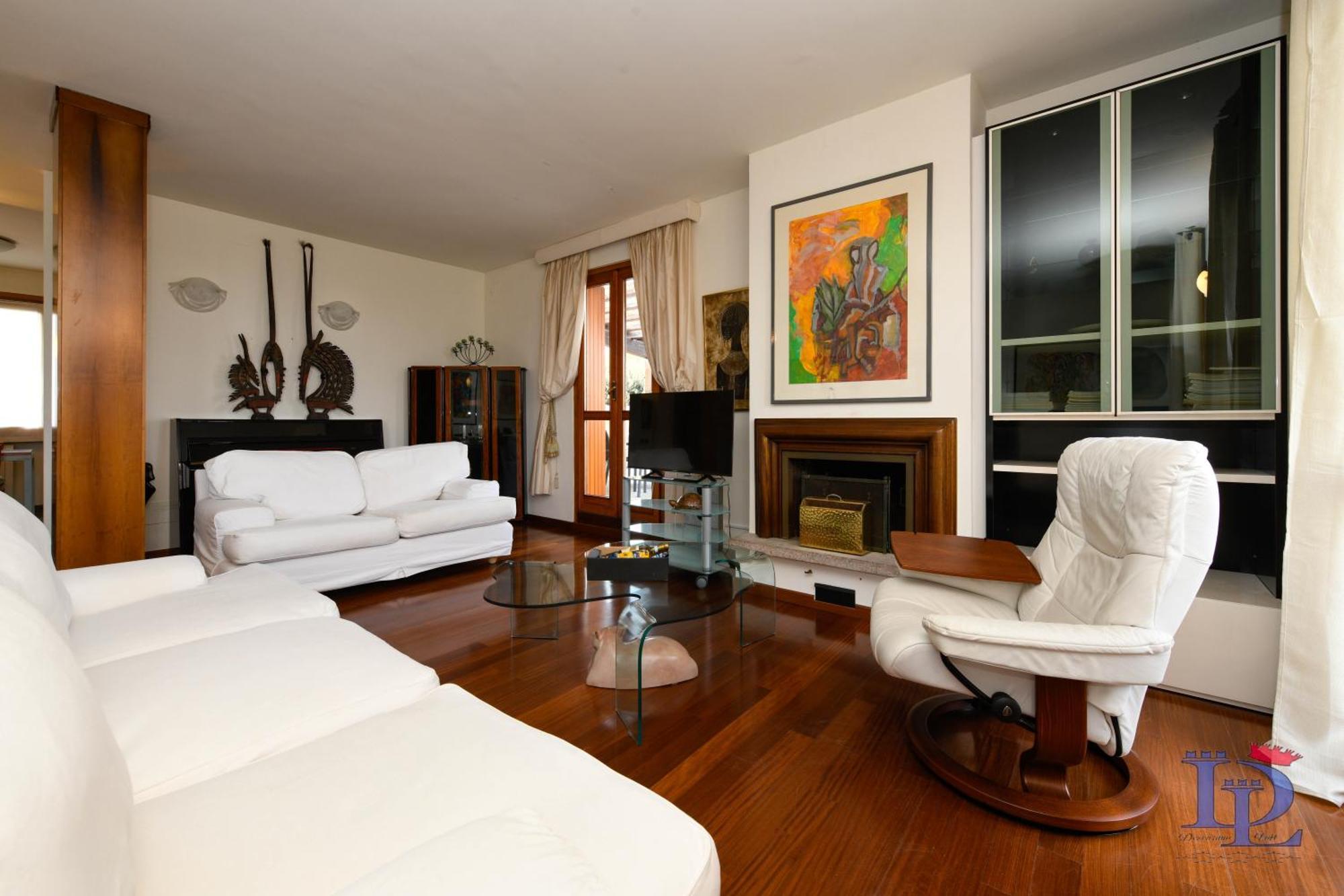Desenzanoloft Official Partner Marriott Homes & Villas - Gardastar La Stella Del Lago Desenzano del Garda Eksteriør bilde