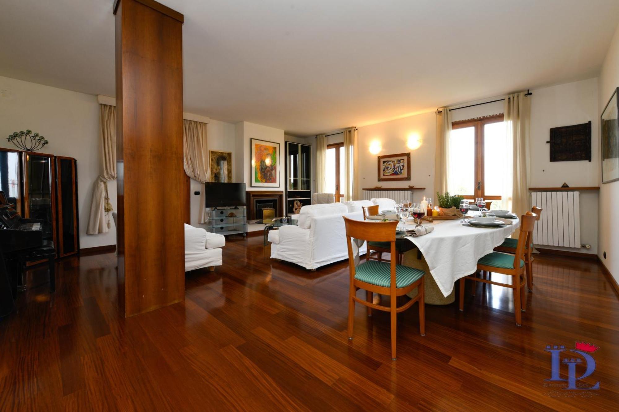 Desenzanoloft Official Partner Marriott Homes & Villas - Gardastar La Stella Del Lago Desenzano del Garda Eksteriør bilde